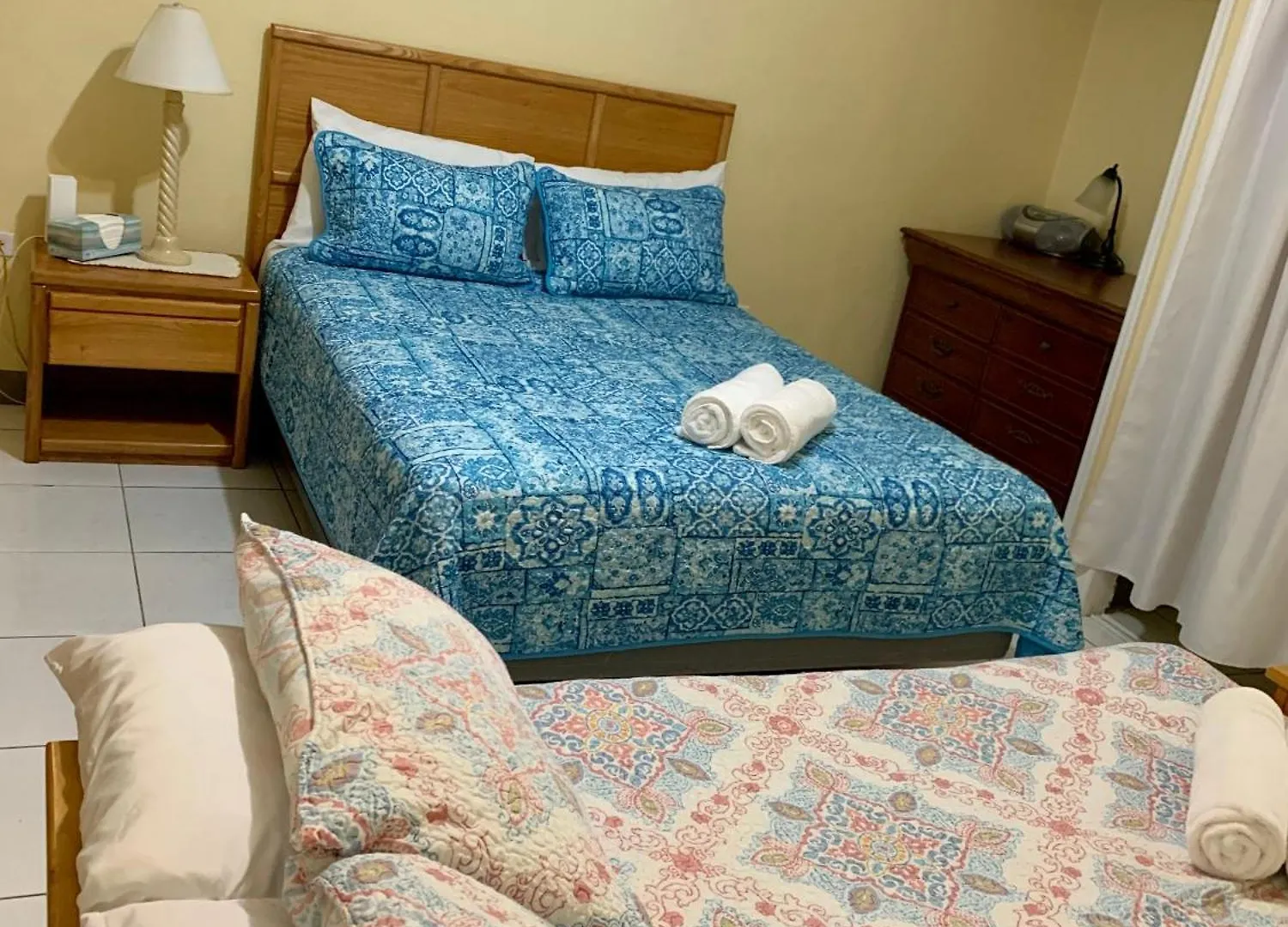 Appartement 3 Suites At Blue Pavilion - 3 Kitchens - Steps To Beach - Car, Value, Service West Bay